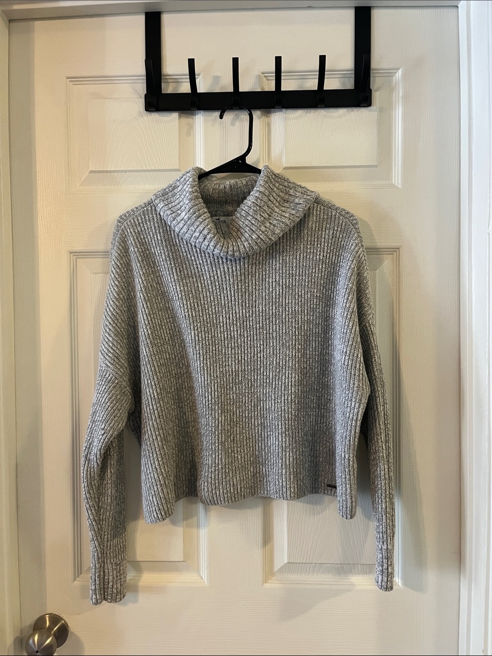 Hollister Cozy Gray Ribbed Turtleneck Sweater